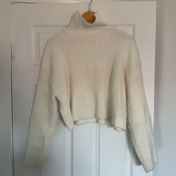 White turtleneck - Picture 1 of 1